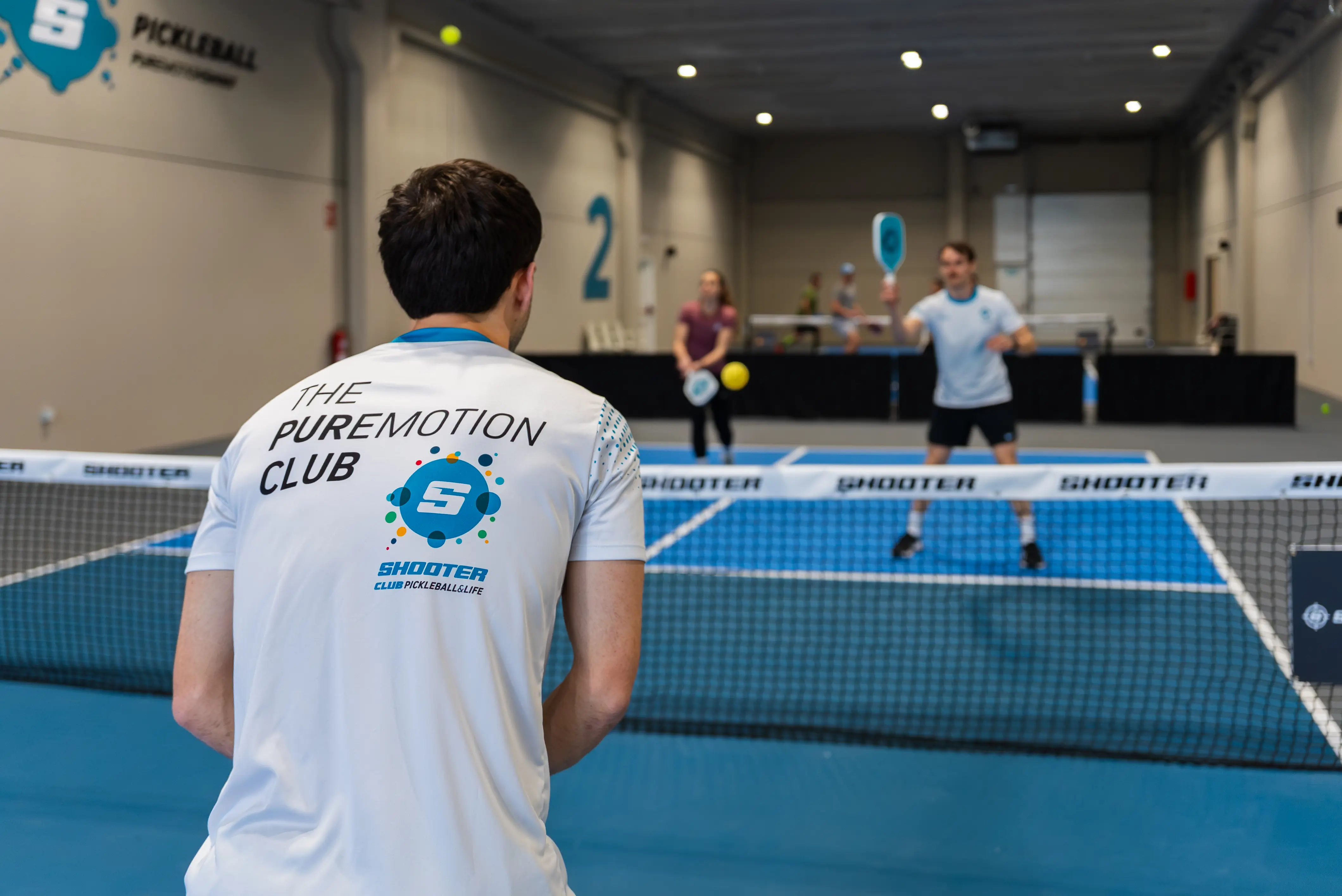 Pistes de pickleball indoor a Shooter Club